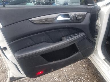CH PART OUT: 2013-14 MERCEDES-BENZ CLS 550 4MATIC DIAMOND WHITE METALLIC 799U on BLACK/ANTHRACITE LEATHER INTERIOR