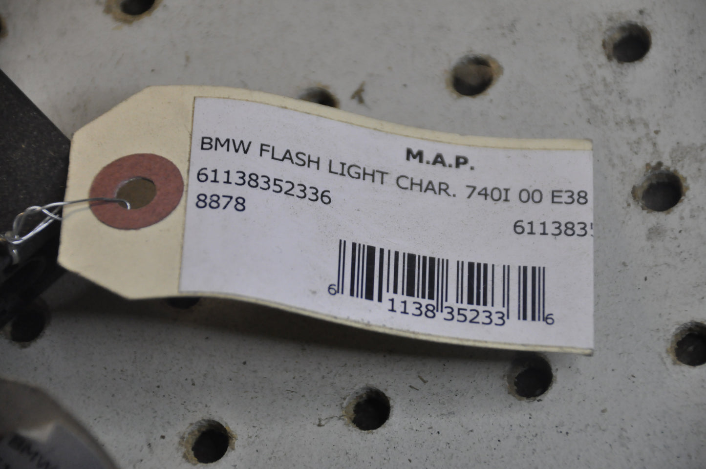 0) BMW OEM 6113835233 USED GLOVE BOX LIGHT CHAR. 740I 9 3 Series Euro All Parts