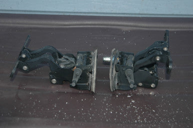 0) DH -8 MERCEDES-BENZ A2077500121 OEM Used HINGES (L&R pair) 1102003 A 207 750 01 21 A2077500121 FROM: SEPT 2003 E-CLASS COVERTIBLE BLUE AUTOMATIC