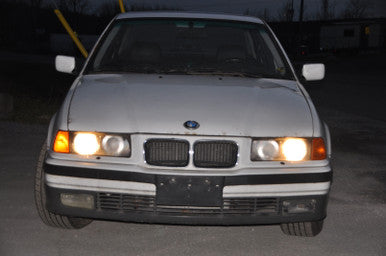 DISMANTLED - E36 LC70040 Sedan D BMW e36 318i M44 4 Cyl Automatic Built Dec 1995 LC70040 White on Black