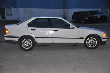 DISMANTLED - E36 LC70040 Sedan D BMW e36 318i M44 4 Cyl Automatic Built Dec 1995 LC70040 White on Black