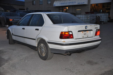 DISMANTLED - E36 LC70040 Sedan D BMW e36 318i M44 4 Cyl Automatic Built Dec 1995 LC70040 White on Black