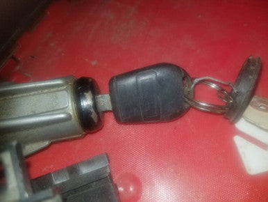 0) BMW OEM 1161551 USED IGNITION LOCK ASSEMBLY KEY & SWITCH 1994 525i E34 1160278 32311159147 32321161551 Fits: E34 525i 1994 & other listed vehicles Euro All Parts
