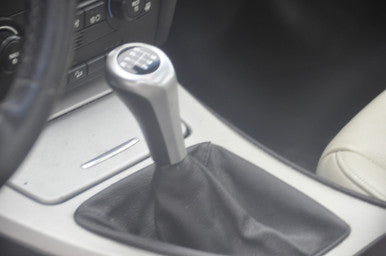 DISMANTLED - E46 KL51320 Sedan CH KL51320 BMW E90 330xi 4 DR  BUILT NOV 2005 N52 6 CYL 6 SPEED MANUAL AWD Monaco-blau Metallic