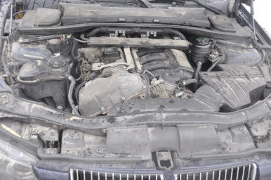 DISMANTLED - E46 KL51320 Sedan CH KL51320 BMW E90 330xi 4 DR  BUILT NOV 2005 N52 6 CYL 6 SPEED MANUAL AWD Monaco-blau Metallic