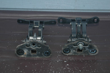 0) DH -8 MERCEDES-BENZ A2077500121 OEM Used HINGES (L&R pair) 1102003 A 207 750 01 21 A2077500121 FROM: SEPT 2003 E-CLASS COVERTIBLE BLUE AUTOMATIC