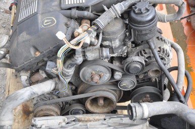 DISMANTLED - E46 FT02101 Sedan V FT02101 BMW E46 330i  M54 AUTO BUILT APRIL 2001 Titan-silber