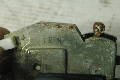 Special order- lilswavie : 1) DH -9 BMW 51211977114 OEM Used DOOR LOCK RIGHT FRONT TESTED ASSEMBLY Homop E 4890 DA From: E36 Fits: & other listed vehicles 50 Euro All Parts