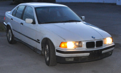 DISMANTLED - E36 LC70040 Sedan D BMW e36 318i  M44 4 Cyl Automatic Built Dec 1995 LC70040 White on Black