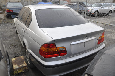 DISMANTLED - E46 pd01082 Sedan pd01082 BUILT SEPT 2003 E46 325i  FACELIFT M54 2.5L 5 SPEED Titansilber Metallic