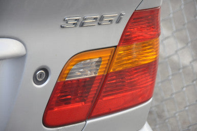 DISMANTLED - E46 pd01082 Sedan pd01082 BUILT SEPT 2003 E46 325i  FACELIFT M54 2.5L 5 SPEED Titansilber Metallic