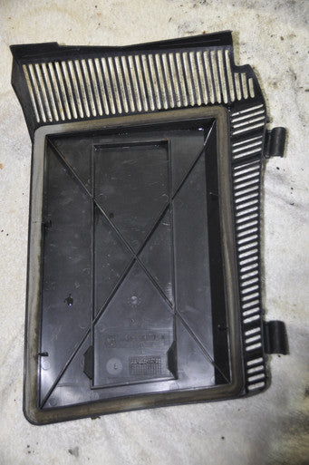 0) 27 DH BMW OEM 64318364774.9 REHAU Right microfilter service cover 64318379626 E39 528i 530i 540i M5 Euro All Parts