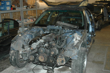 DISMANTLED - E46 P52370 Sedan S BMW e46 323i  Built Nov 1998 M52 6 cyl 5 speed manual P52370