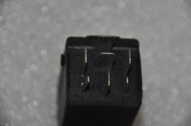 0) 10 DH BMW 61351378048 Head Lamp Cleaning Module H61630 61.35378048 SRM 12V HELLA BRA 005143-00 Euro All Parts