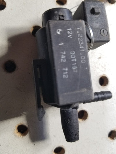 0) BMW OEM 11741742712 USED ELECT VACUUM VALVE 323I 0 E46 Euro All Parts
