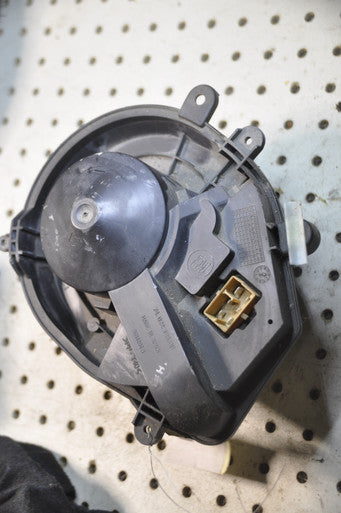 0) Audi 4L1820021 Blower Motor (USED) Fits: A4 1998 & Other Listed Vehicles Euro All Parts