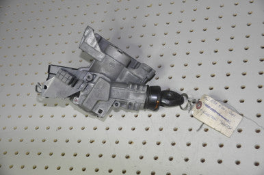 0) BMW OEM 1095823 USED IGNITION STEERING LOCK WITH KEY 2001 540i E39 32321095823 82821900776 Fits: E39 540i 2001 & other listed vehicles Euro All Parts