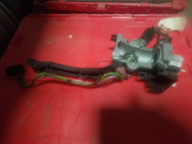 0) BMW OEM 1161551 USED IGNITION STEERING LOCK WITH KEY SWITCH 1995 318i E36 1160278 32311162088 Fits: E36 318i 1995 & other listed vehicles Euro All Parts
